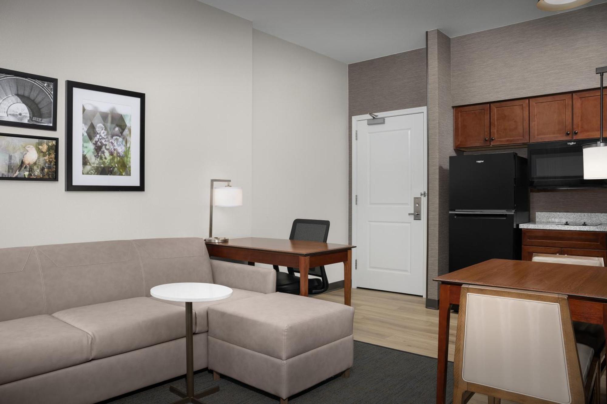 Residence Inn Houston West Energy Corridor Экстерьер фото