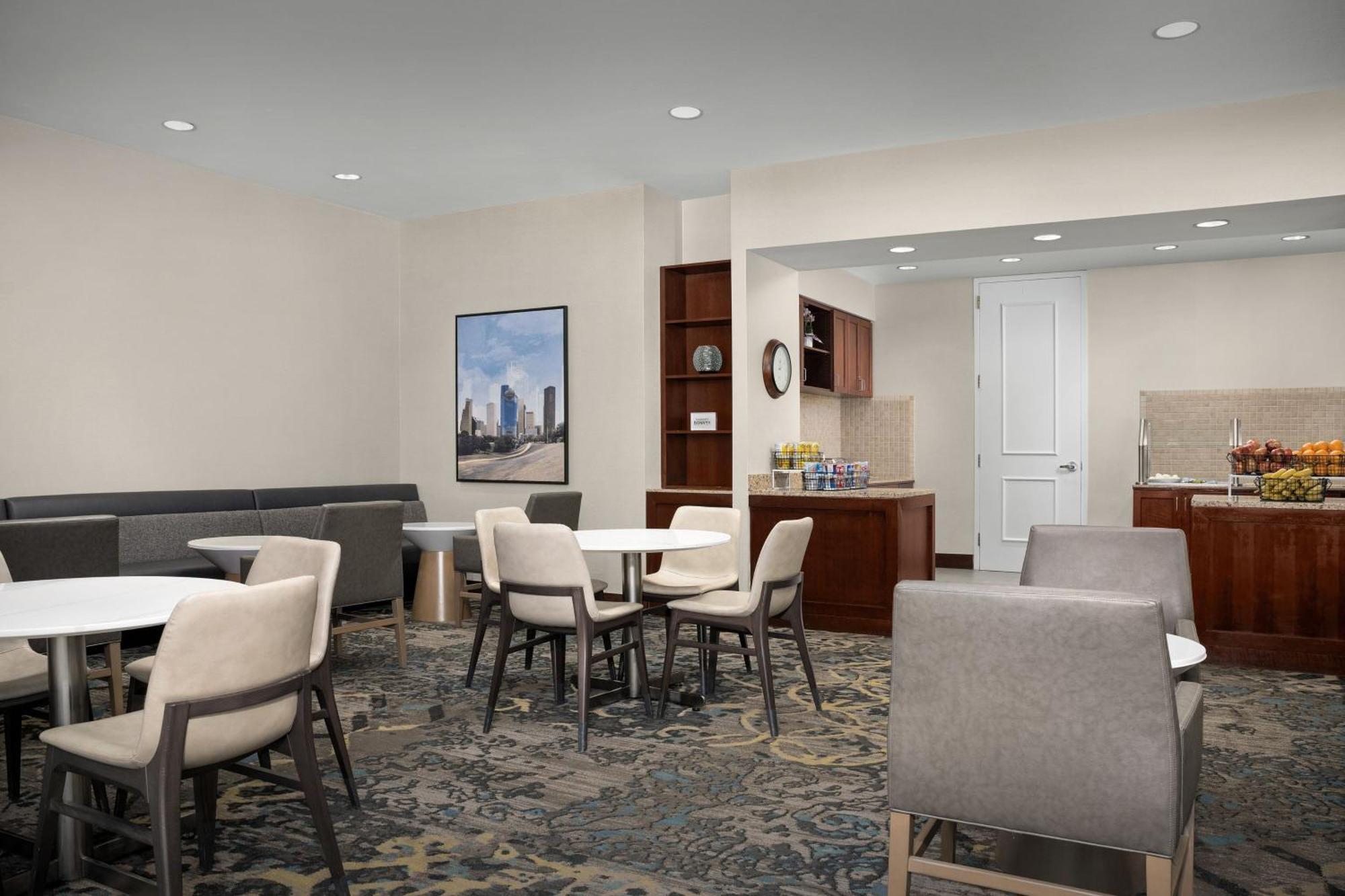 Residence Inn Houston West Energy Corridor Экстерьер фото
