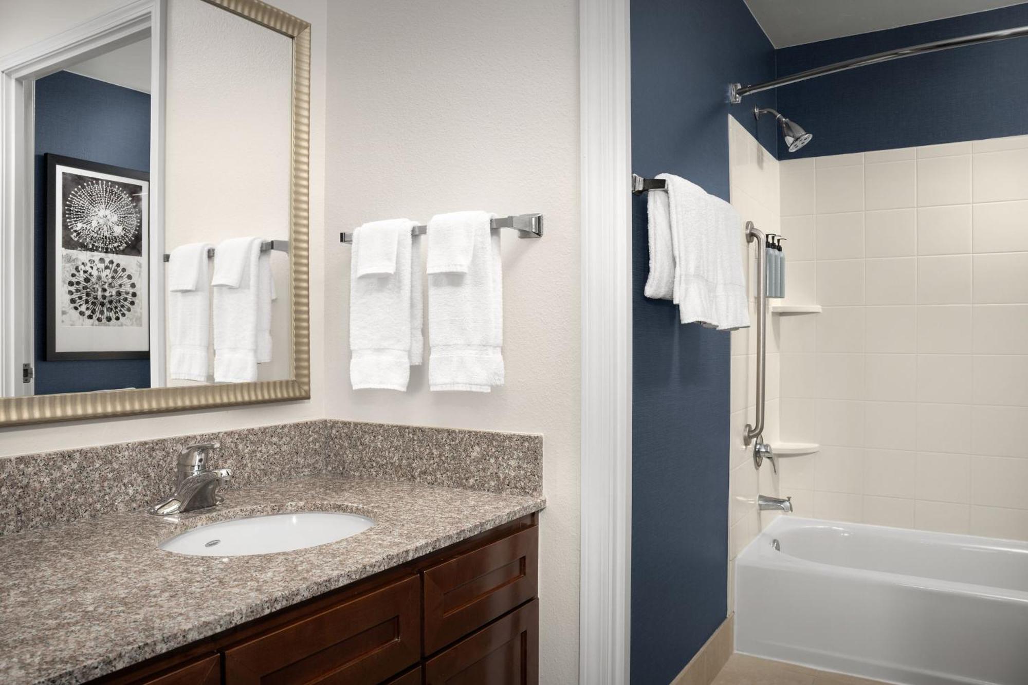 Residence Inn Houston West Energy Corridor Экстерьер фото