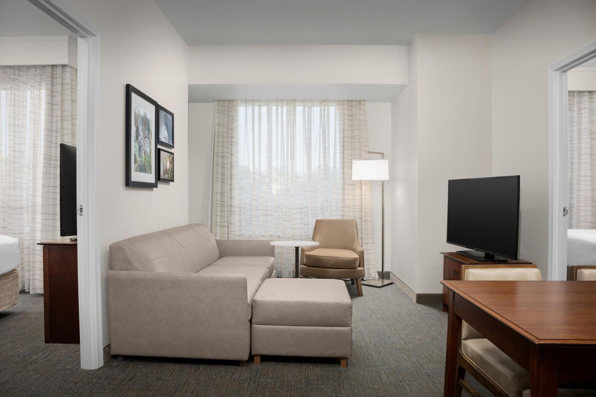 Residence Inn Houston West Energy Corridor Экстерьер фото