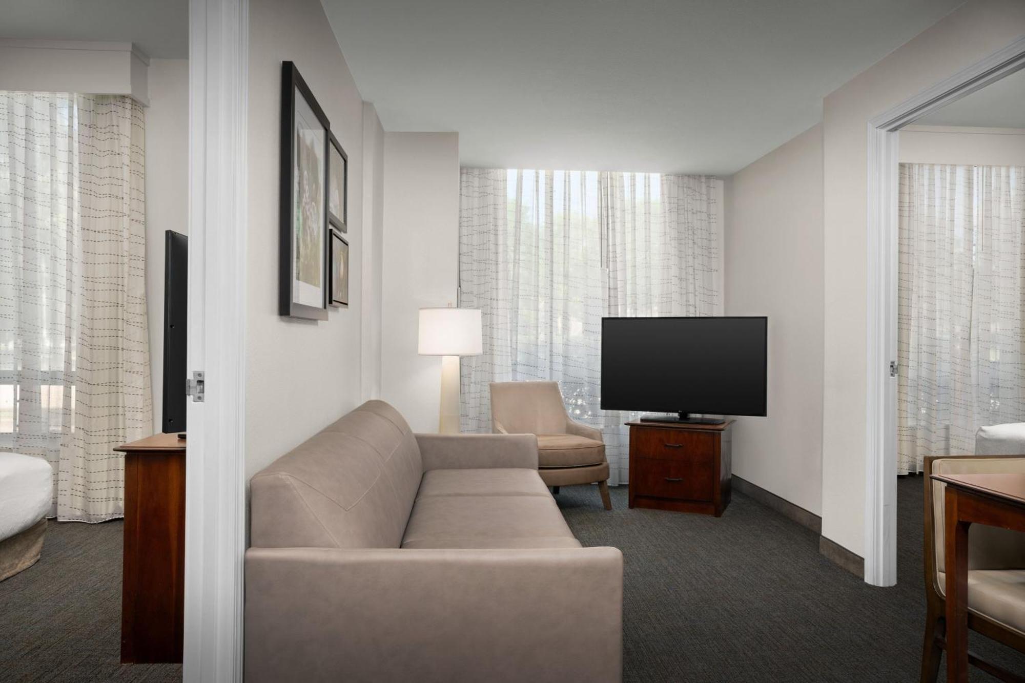 Residence Inn Houston West Energy Corridor Экстерьер фото