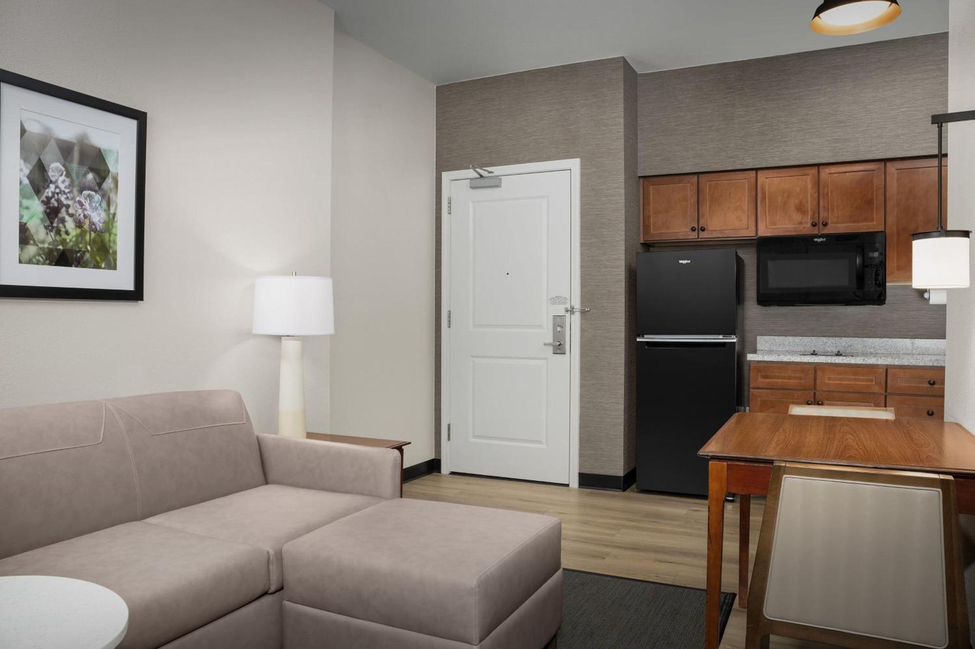 Residence Inn Houston West Energy Corridor Экстерьер фото