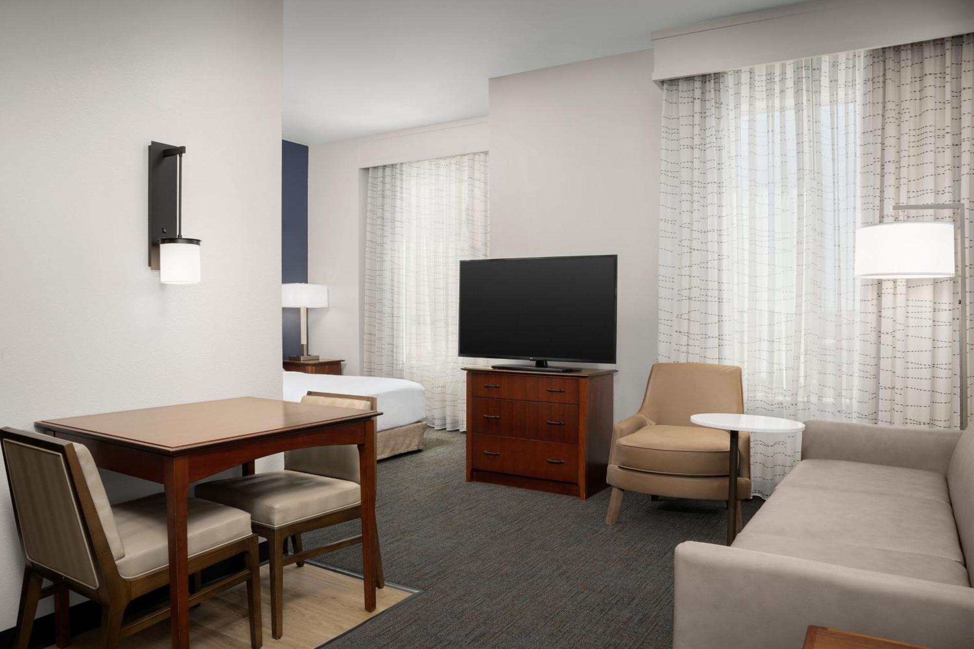 Residence Inn Houston West Energy Corridor Экстерьер фото
