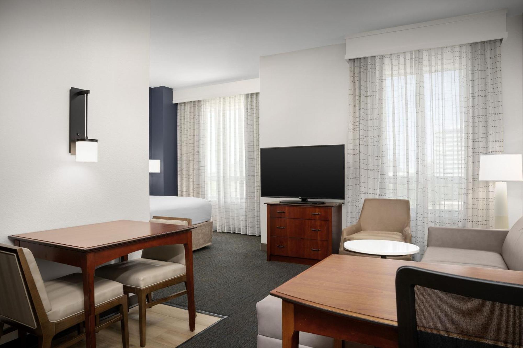 Residence Inn Houston West Energy Corridor Экстерьер фото